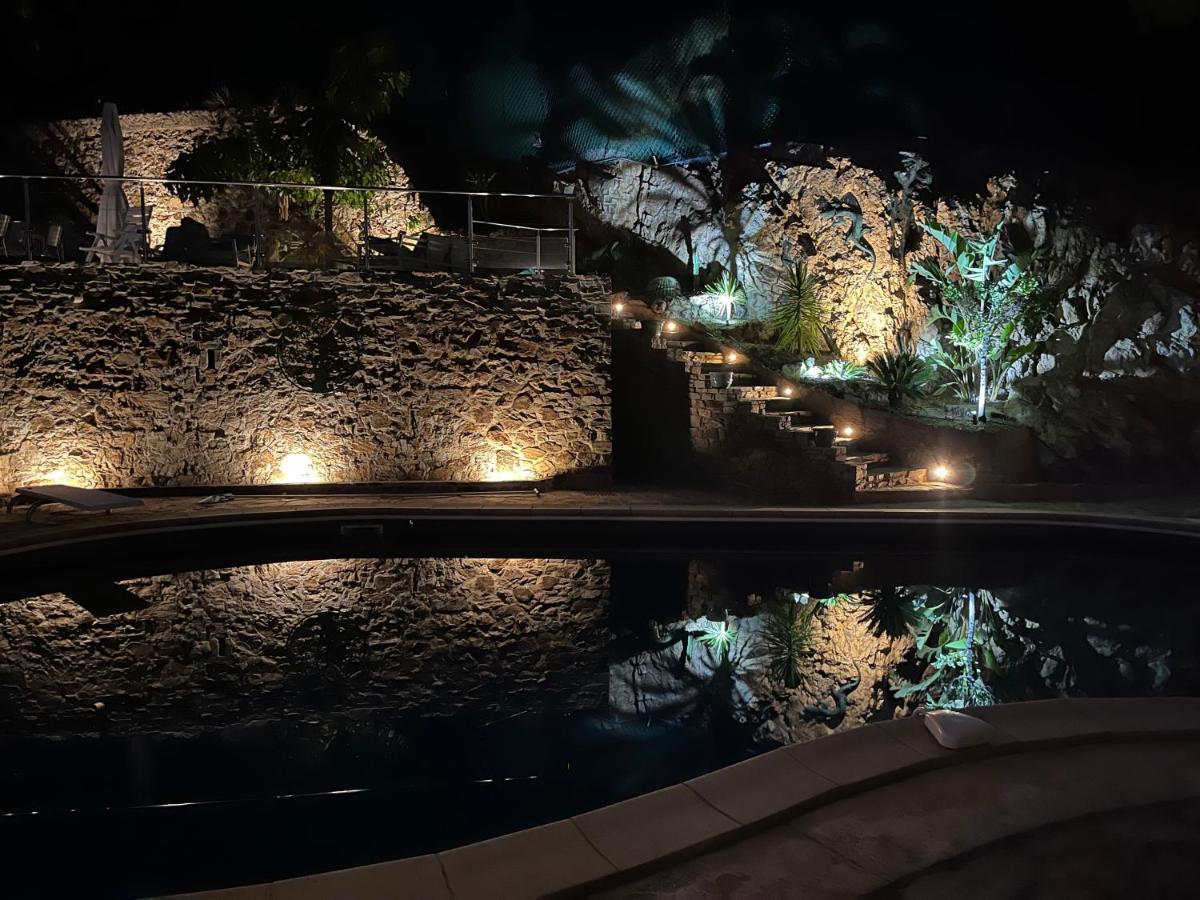 Meuble Tourisme 4*, Les Pieds Dans L'Eau, Villa Las Palmeras Ла-Лонд-ле-Мор Экстерьер фото